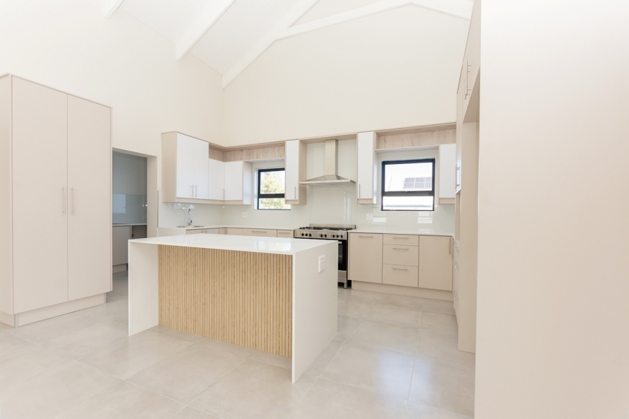 3 Bedroom Property for Sale in Brittania Beach Estate Western Cape